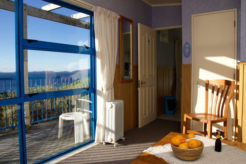 Kaeppeli's - Rawhiti Cottage - Accommodation New Zealand 2