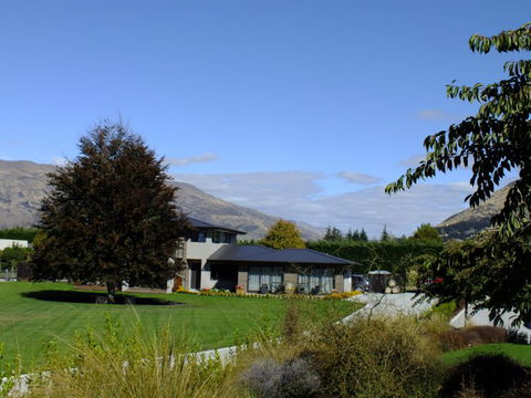 Copper Beech Wanaka - Luxury B&B - Accommodation New Zealand 0