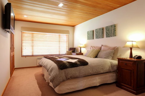 Glenorchy Lake House - Accommodation New Zealand 2