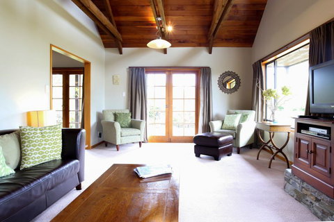 Glenorchy Lake House - Accommodation New Zealand 3