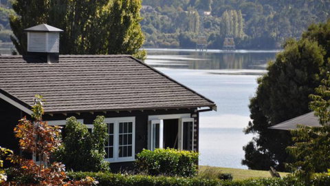 The Oar & Paddle - Accommodation New Zealand 0