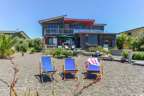 Absolute Beach Front B&B - Accommodation New Zealand 0