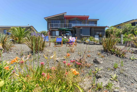 Absolute Beach Front B&B - Accommodation New Zealand 1