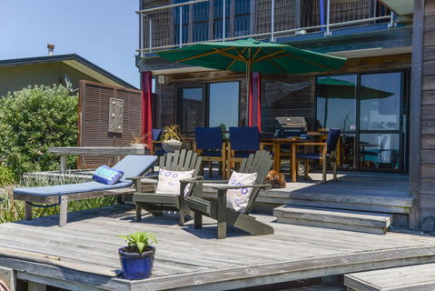 Absolute Beach Front B&B - Accommodation New Zealand 5