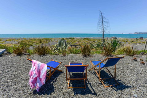 Absolute Beach Front B&B - Accommodation New Zealand 6