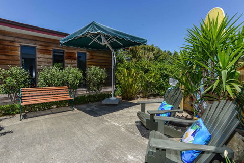 Absolute Beach Front B&B - Accommodation New Zealand 8