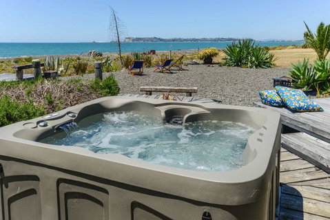 Absolute Beach Front B&B - Accommodation New Zealand 11