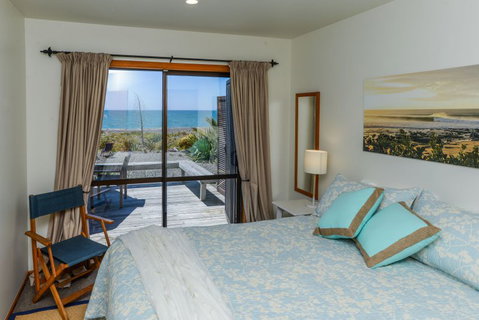 Absolute Beach Front B&B - Accommodation New Zealand 13