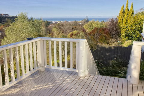 Magnolia Cottage Sanctuary - Accommodation New Zealand 7