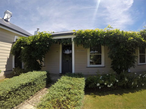 The Old Doctor's Residence - Accommodation New Zealand 1