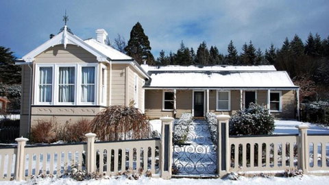The Old Doctor's Residence - Accommodation New Zealand 13