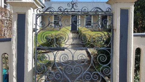 The Old Doctor's Residence - Accommodation New Zealand 14