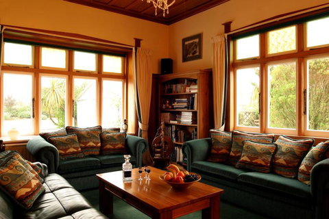 Holly Homestead  - Accommodation New Zealand 5