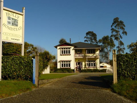 Holly Homestead  - Accommodation New Zealand 12