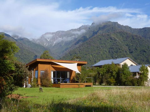 Ribbonwood Retreat - Accommodation New Zealand 0