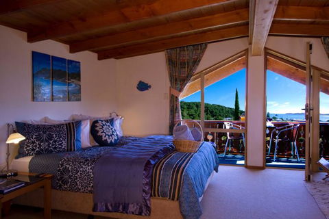 Chalet Romantica - Accommodation New Zealand 4