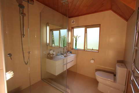 Chalet Romantica - Accommodation New Zealand 7