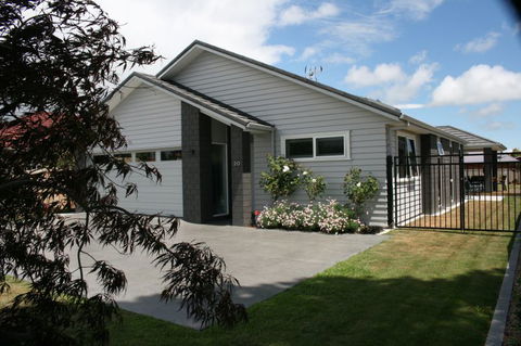 Grosvenor House Bed And Breakfast - Accommodation New Zealand 0