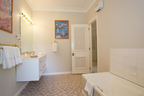 Havelock House - Accommodation New Zealand 5