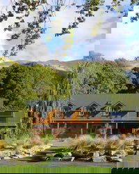 Wanaka Homestead Lodge and Cottages