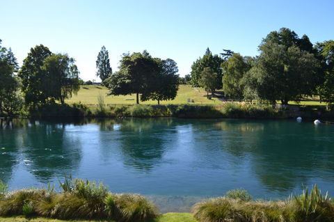 Riverside Apartment Taupo - Accommodation New Zealand 3