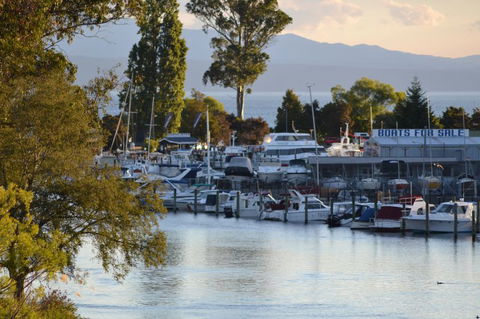 Riverside Apartment Taupo - Accommodation New Zealand 9