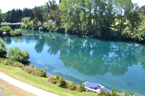 Riverside Apartment Taupo - Accommodation New Zealand 11