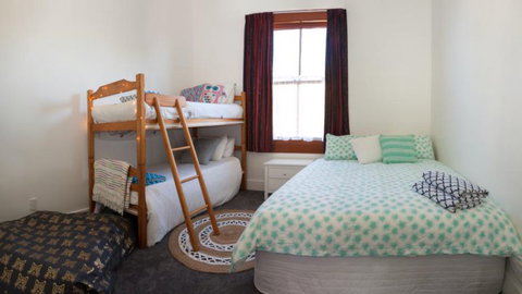 Junction House - Accommodation New Zealand 3