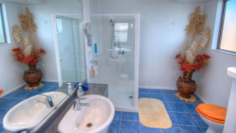 Carneval Ocean View - Accommodation New Zealand 5
