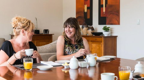 Decks Of Paihia - Accommodation New Zealand 3