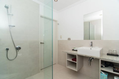 Decks Of Paihia - Accommodation New Zealand 14