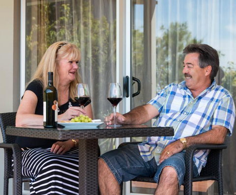 Decks Of Paihia - Accommodation New Zealand 18