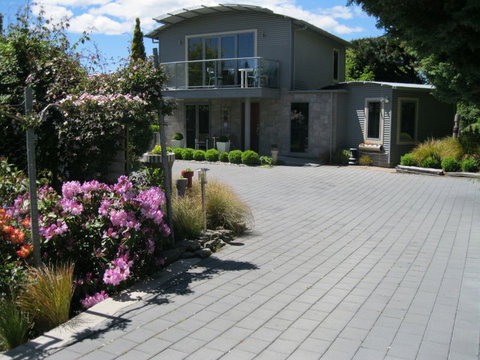 Collinsons Cottage - Accommodation New Zealand 0