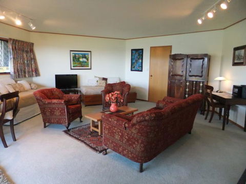 Coastal Heights Apartment And B&B - Accommodation New Zealand 2