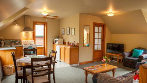 Awatuna Homestead - Accommodation New Zealand 7