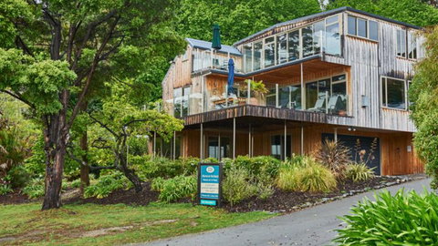 Akaroa On The Beach - Accommodation New Zealand 1