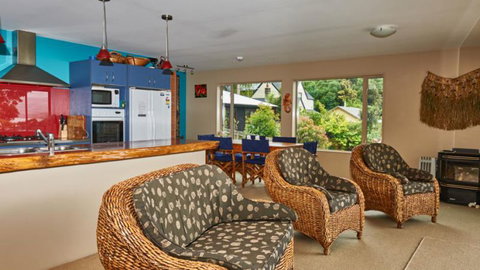 Akaroa On The Beach - Accommodation New Zealand 3