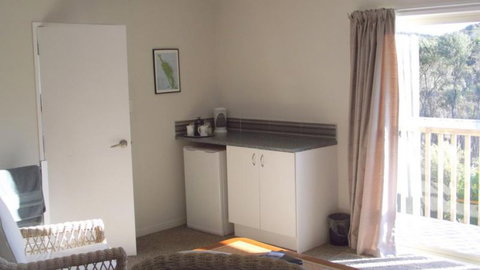 Longhouse Bed And Breakfast - Accommodation New Zealand 4