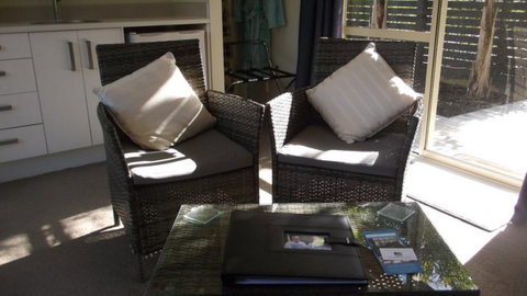 Longhouse Bed And Breakfast - Accommodation New Zealand 7