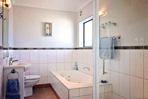 Parituhu Beachstay - Accommodation New Zealand 4