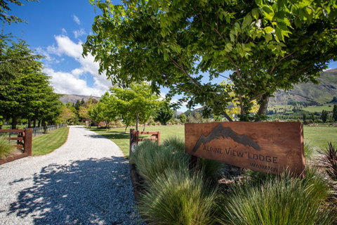 Alpine View Lodge - Accommodation New Zealand 0