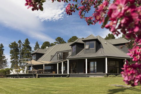 Kokonga Lodge - Accommodation New Zealand 0