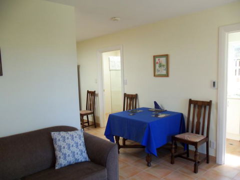 Pool House B&B - Accommodation New Zealand 4