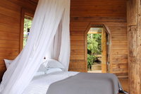 Canopy Camping Escapes - The Hexagon 