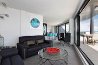 Penthouse Views - Auckland Holiday Apartment