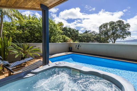 Beachside Holiday - Castor Bay Holiday Apartment - Accommodation New Zealand 3