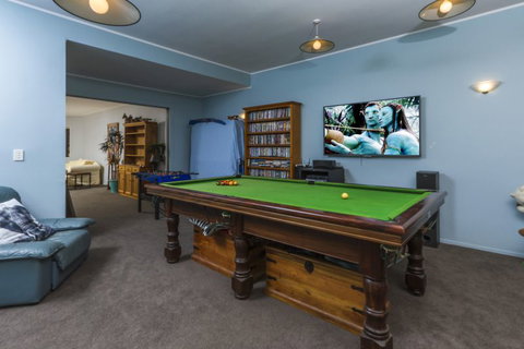 Beachside Holiday - Castor Bay Holiday Apartment - Accommodation New Zealand 9