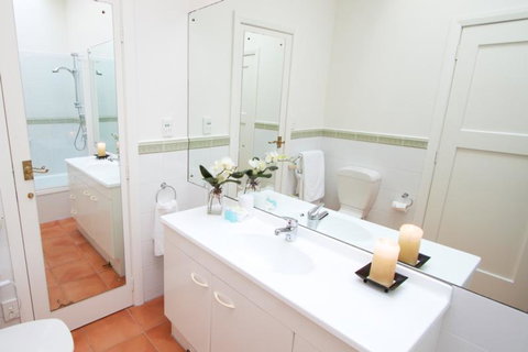 Emerald Villas - Accommodation New Zealand 3