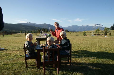 Kepler Oaks Chalet - Accommodation New Zealand 1