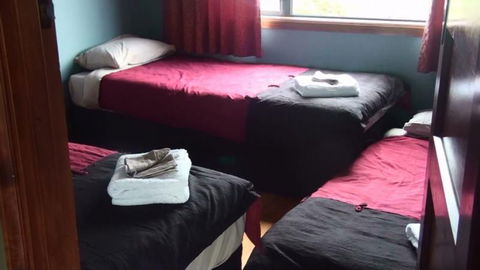 Kepler Oaks Chalet - Accommodation New Zealand 4